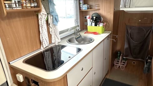 COMFORT IN CAMPER, MANSARDATO 6 POSTI 
