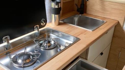 Obbekoe – 2p Ford campervan uit 2025