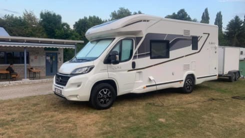 Miel – Fully equipped 4p Benimar Mileo 224 semi-integrated from 2020 - also SKI!!
