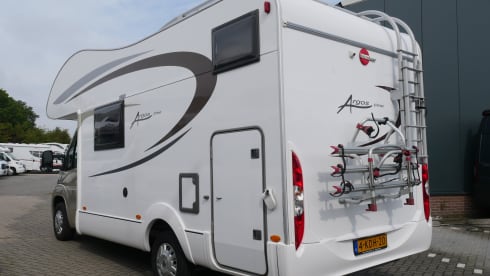 Burstner Argos 6 sleeps 6 seats.