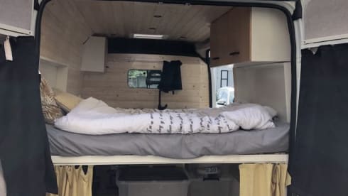 home on wheels – 2p Peugeot bus from 2014