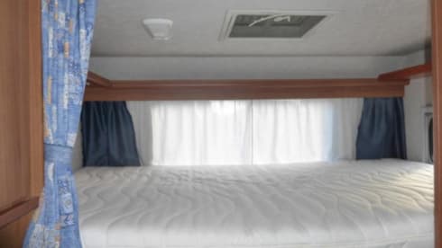 Skydive  – 6 person Ford Rimor motorhome