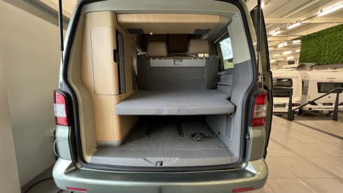 Luigi – Volkswagen California 2005 with lifting roof 4P