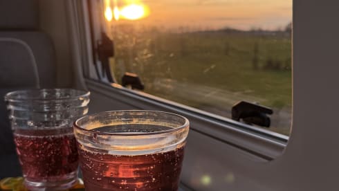 Malibu Van Charming GT Skyview del 2025, 2 pence