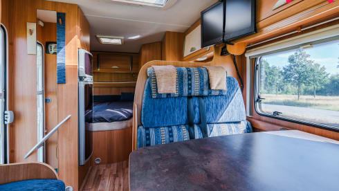 De bergveroveraar – 4p Challenger semi-integrated from 2009