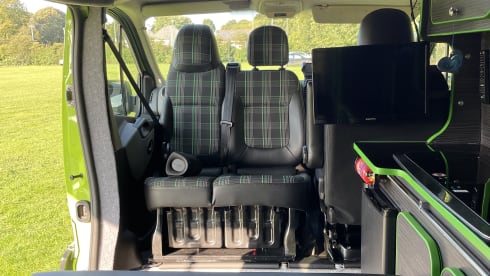 Penelope  – Penelope's Tourer