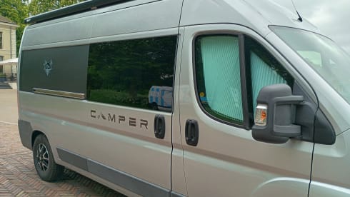 2p Peugeot bus from 2011