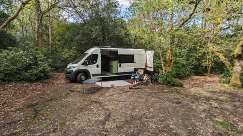 Reggie – Beautiful Family Campervan - Kids Bunks - Adults Double - Off Grid – Heater
