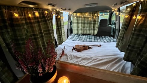 Tess – super cosy  - automatic campervan. price  includes insurance !