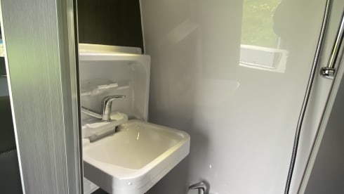 Mr Adventure  – 2 berth Mercedes-Benz Adventure Van