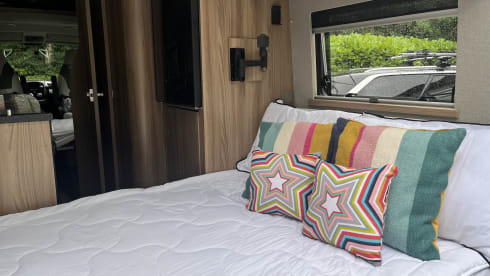 Bumble  – 4 berth Swift Select 184