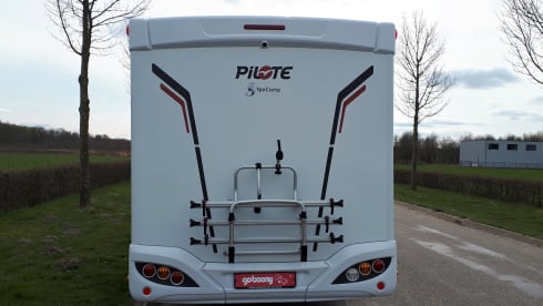 4p Pilote P 746 sensation Semi-Integral from 2020