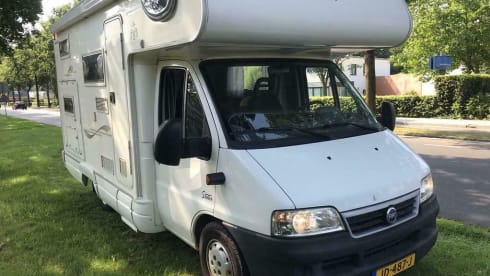 Fiat 6 sleeping places, 2006, air conditioning, fixed beds, bicycle rack