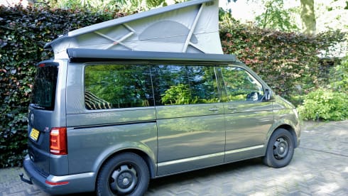 ~2 – 4p Volkswagen 4wd Adventure Campervan