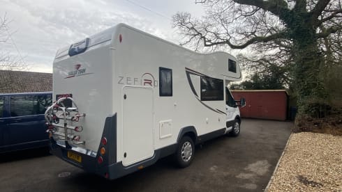Fabulous Roller Team Zefiro 675 6 berth motorhome