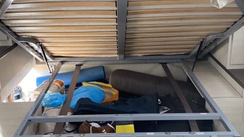 Wunderschöner, komfortabler Chausson-Camper für 4 Personen aus dem Jahr 2016!