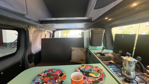 vrijheid blijheid – 4p extended Citroën campervan from 2017 