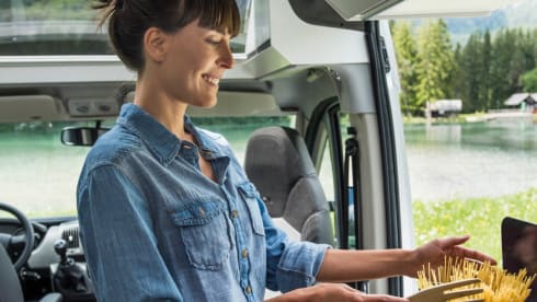 JUNIOR SUITE  – Adria Van 600 familie met 4 zitplaatsen