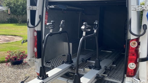 Dignity  – Autobus Volkswagen a 4 posti letto del 2017