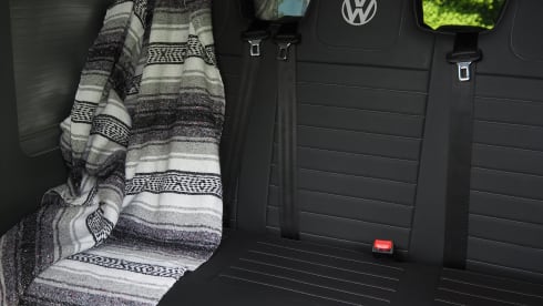 Luna – Luna luxury VW campervan SW everything included 