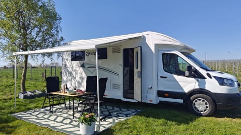 CoBilhome – Rimor Semi-integrated 5P with twin beds