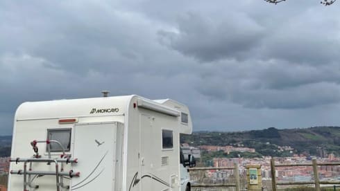 Nita – Small Super Cozy Motorhome