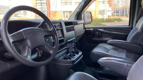 Chevy! – Great Tour Bus (from GTA) for Adventurous Road Trips