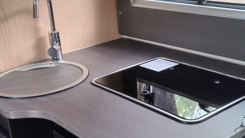 4p Sunlight semi-integrated Adventure from 2024