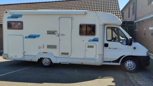 elliot garage – 2p Fiat semi-integrated uit 2006
