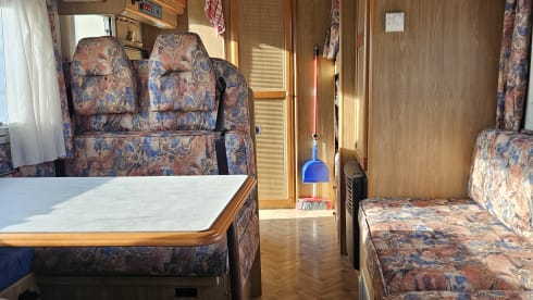 Claudio – Pegaso 622. 2500 turbo diesel 7 berths