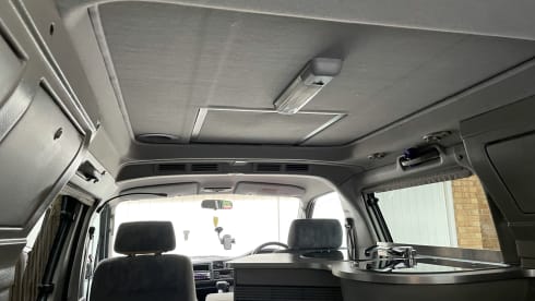 Bertyventurer – 4 berth Mazda bongo to hire with awnings let your adventure begin here