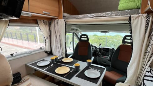 Louis – Experience Sardinia in freedom with Louis camper