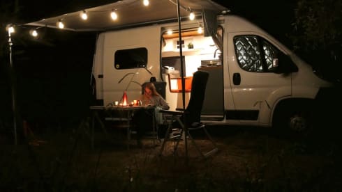 Peus – Off-grid camper with new interior 2023