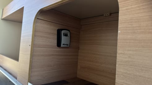 Broem – 4p Knaus semi-integrated uit 2017