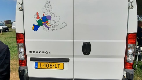 Take Five! – Compact yet spacious practical 2 person Peugeot bus camper
