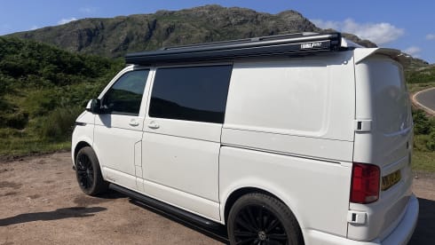 Cuddy – 4 berth Volkswagen campervan from 2020