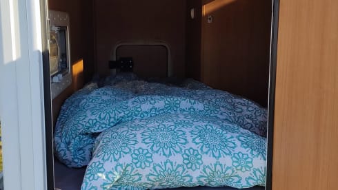 Diesel de roze schaats (kids zijn creatief 😄) – Comfortable and complete 6p alcove camper