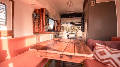 Ayub – old-school Mercedes fire bus and off grid camper