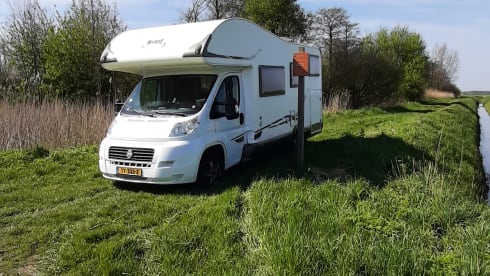 Spacious cozy and luxurious family camper