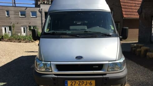 Hans Nugget (4p) – 4-seater Ford Nugget (2006)