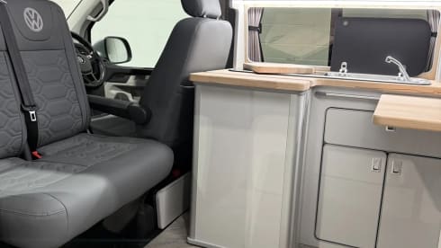 Glen Roamer – 4 berth Volkswagen T6 Campervan Rental Perthshire Scotland