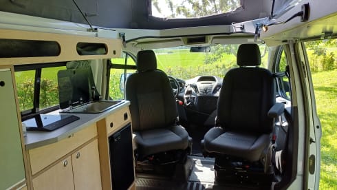 Ford-Campingbus für 4 Personen, Baujahr 2026