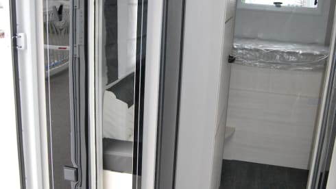 Het pareltje  – Brand new 5p Chausson Ford 170 automatic