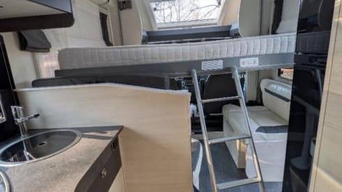 Familie camper Chansson 5 personen  – 5p Chausson semi-integrated uit 2022