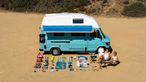 Miss Moneypenny (Burgau, Lagos, Algarve, Portugal)