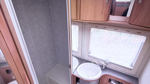 Coral  – 4 berth Fiat semi-integrated from 2006