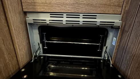 Bart Lola – 4p Bürstner semi-integrated uit 2016