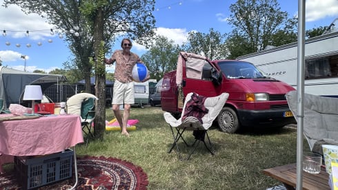 Rooie – 2p Volkswagen bus uit 1998