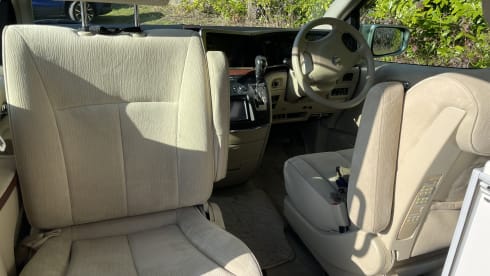 El Grando – Nissan Elgrand campervan 