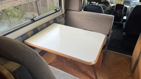 De Grote Vriendelijke Reus – Cozy 4-person family camper